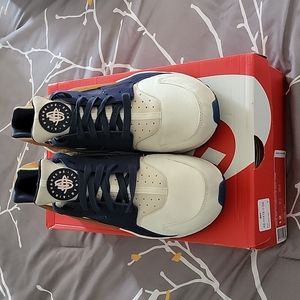 Nike Air Huarache run PRM